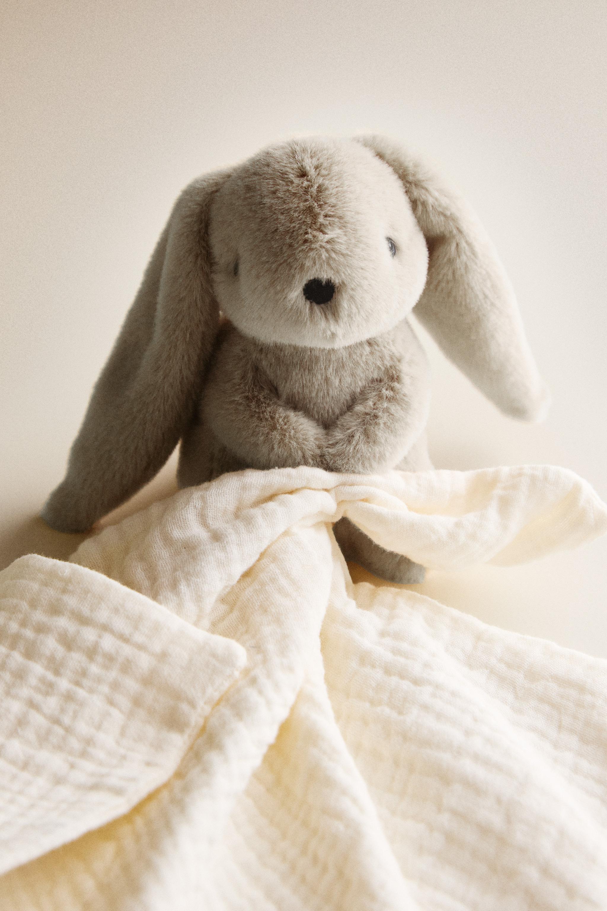 KIDS' RABBIT BLANKET TOY
